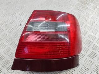 фонарь задний правый Audi A4 B5 [рестайлинг] 1998, 1.8 л., Ti, бензин, АКПП, красный, седан, 8D0945096D