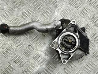 насос вакуумный Audi A4 B6 2003, 2.5 л., дизель, МКПП, красный, универсал, 057145100G
