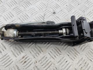 домкрат Skoda Fabia 2 поколение (5J) 2009, 1.4 л., бензин, МКПП, чёрный, универсал, 6Q0011031H