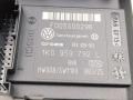 моторчик стеклоподъемника передний правый Volkswagen Passat B6 2008, 2.0 л., дизель, МКПП, синий, универсал, 3C1837462L - фото №3