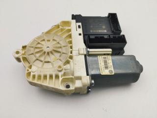 моторчик стеклоподъемника передний левый Volkswagen Passat B6 2008, 2.0 л., МКПП, универсал, 3C1837461L