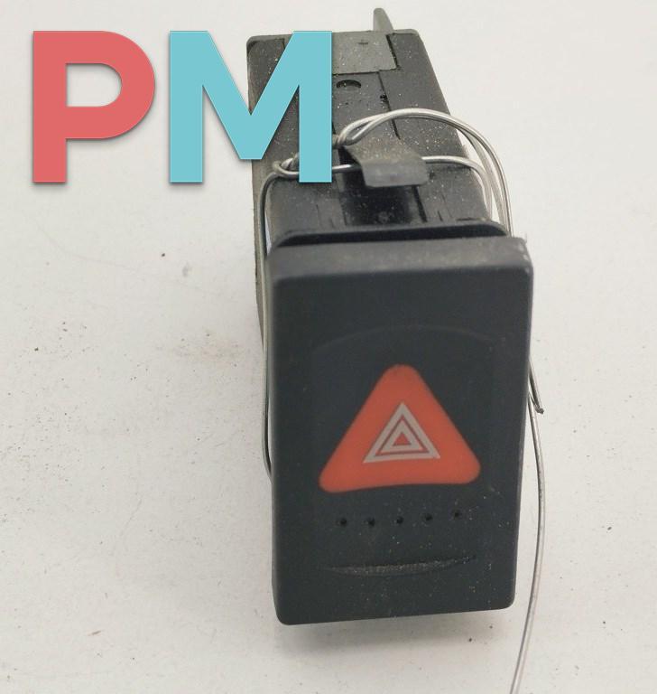 кнопка аварийной сигнализации Volkswagen Passat B5 1997, 1.6 л., бензин, МКПП, синий, универсал, 3B0953235B - фото №1
