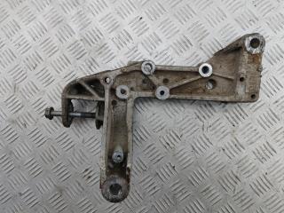 рычаг задний левый Volkswagen Caddy 3 поколение 2006, 2.0 л., бензин, МКПП, красный, фургон, 1K0199295F