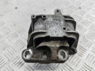 подушка крепления двигателя Volkswagen Golf 6 поколение 2009, 1.4 л., бензин, АКПП, чёрный, хетчбэк 3 дв., 1K0199262CG