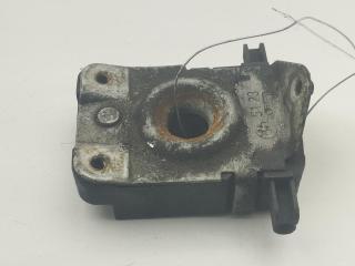 замок капота BMW 3 E46 2003, 2.2 л., бензин, МКПП, чёрный, универсал