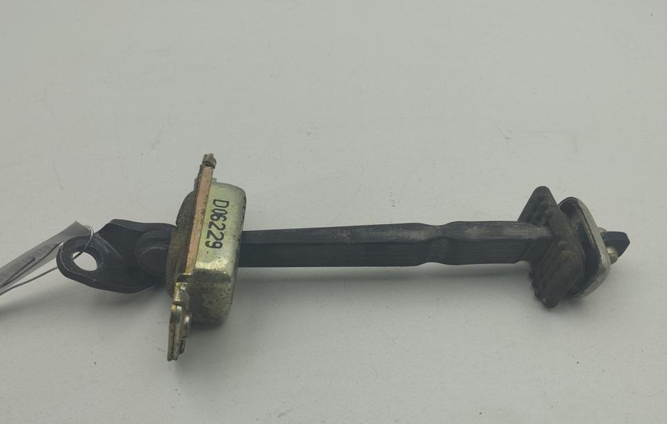 Ограничитель открывания двери задней Honda Pilot 2007, внедорожник 5 дв.