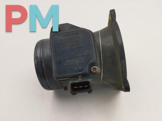 Расходомер (измеритель потока воздуха) Volkswagen Passat B5 1997, 1.6 л., бензин, МКПП, синий, универсал, 058133471