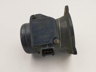 Расходомер (измеритель потока воздуха) Volkswagen Passat B5 1997, 1.6 л., бензин, МКПП, синий, универсал, 058133471