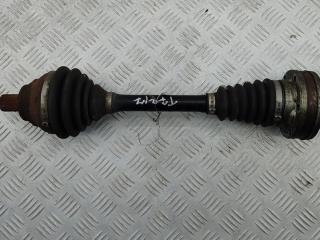 полуось передняя левая (приводной вал, ШРУС) Volkswagen Passat B6 2008, 2.0 л., дизель, МКПП, синий, универсал