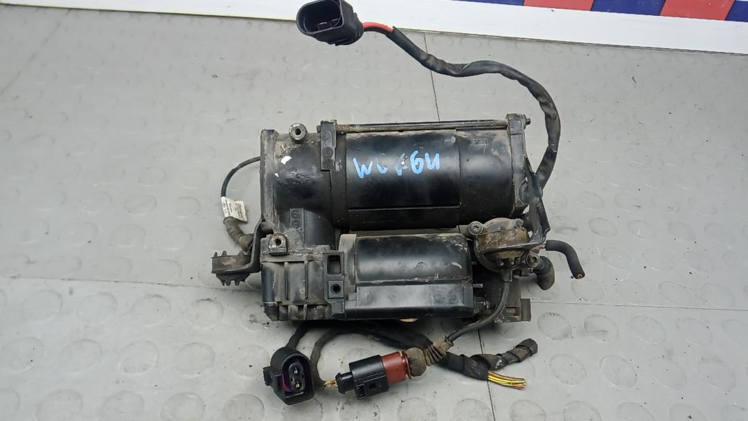 компрессор пневмоподвески Audi A8 D3/4E 2004, 3.0 л., дизель, АКПП, седан, 4E0616007C - фото №1