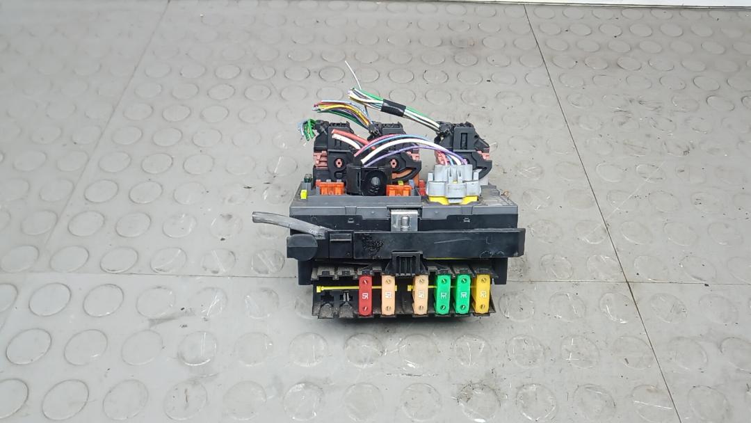 Блок управления BCM (Body Control Module) Peugeot 3008 1 поколение 2010, 1.6 л., дизель, АКПП, хетчбэк 5 дв. - фото №1