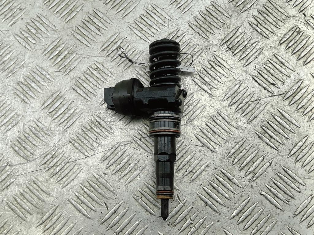 форсунка Volkswagen Passat B5+ (GP) 2002, 1.9 л., дизель, МКПП, чёрный, универсал, 038130073AJ, 0414720037