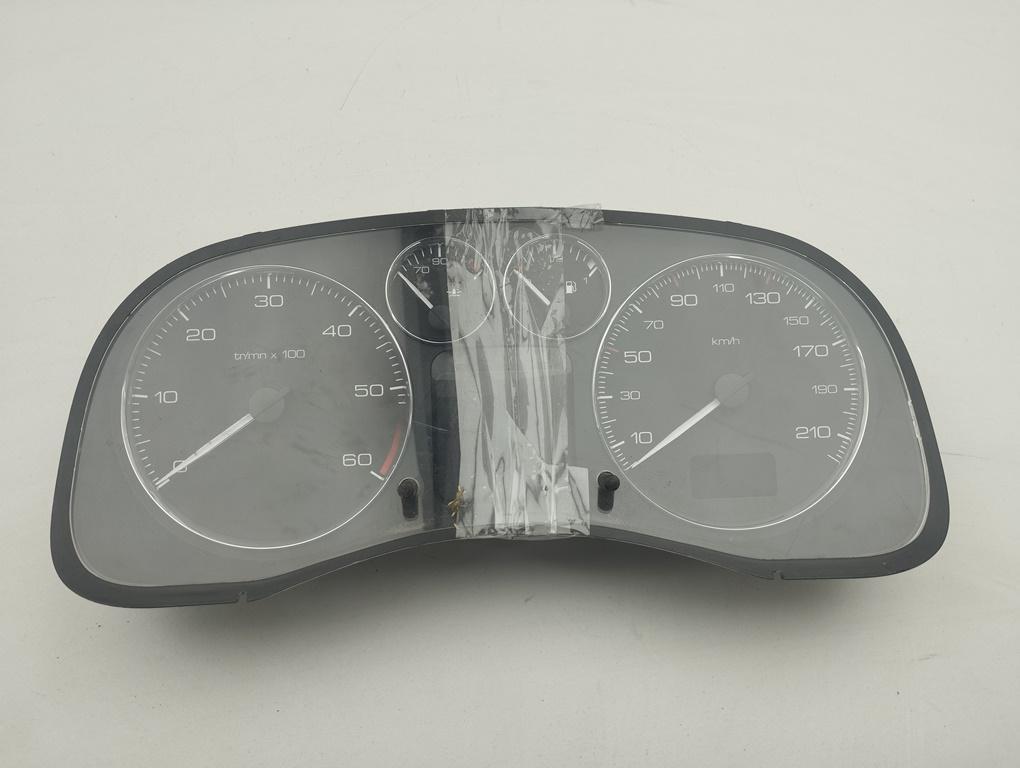 приборная панель Peugeot 307 2007, 1.6 л., дизель, МКПП, серый, универсал, 9660470680