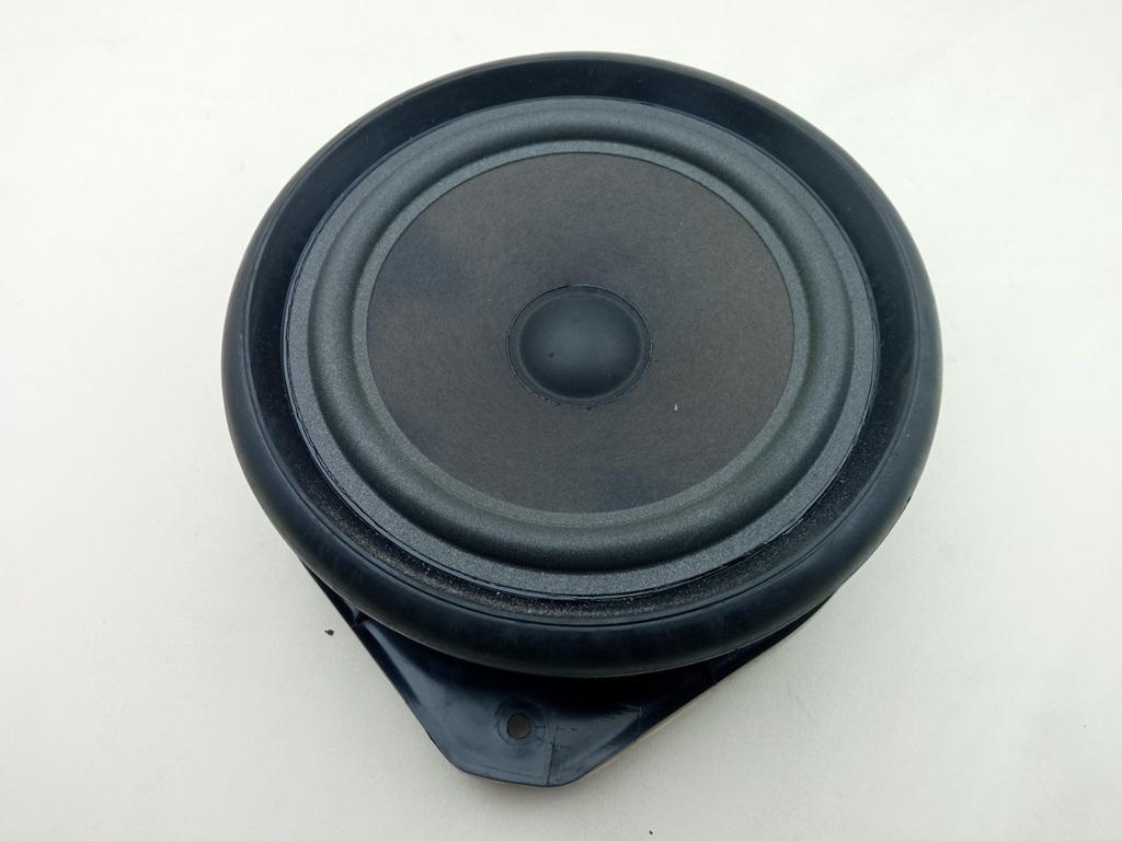 динамик двери Audi A4 B7 2005, 2.0 л., дизель, МКПП, чёрный, универсал, 2752507175 - фото №1