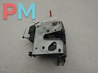 замок двери передней левой Audi A8 D2/4D [рестайлинг] 2002, 4.2 л., бензин, АКПП, серый, седан, 8D1837015F
