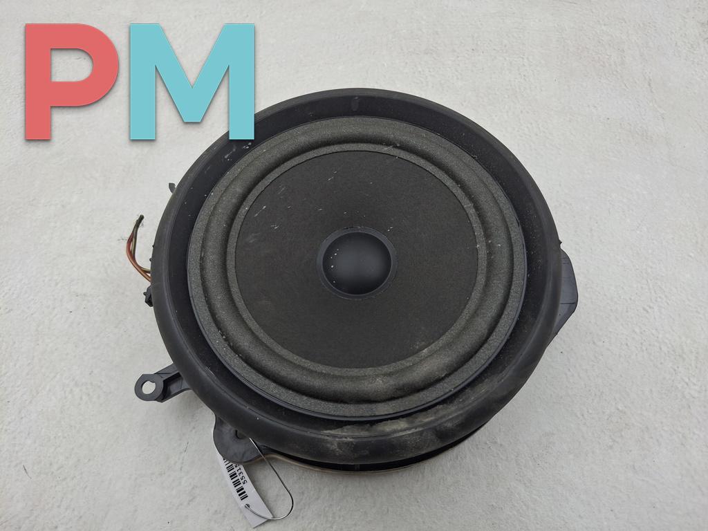 динамик двери Audi A4 B6 2003, 2.5 л., дизель, МКПП, красный, универсал, 8E0035411 - фото №1