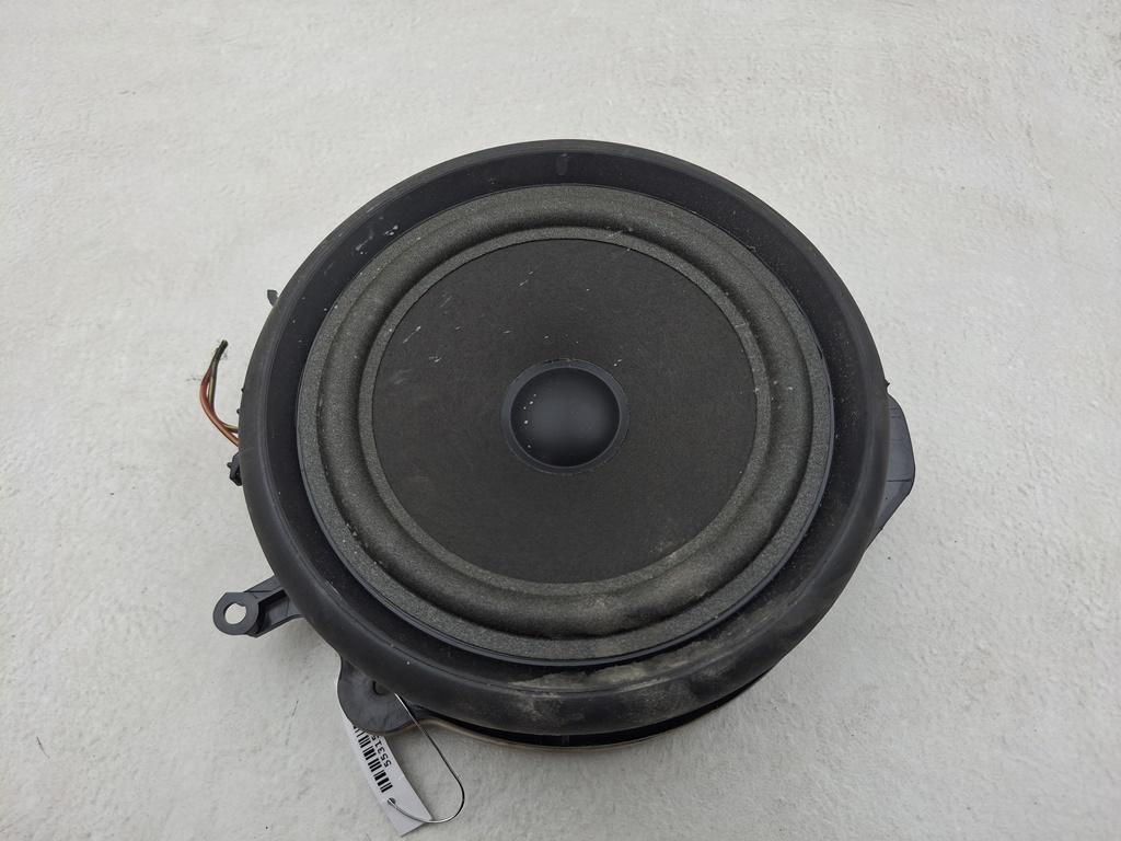 динамик двери Audi A4 B6 2003, 2.5 л., дизель, МКПП, красный, универсал, 8E0035411