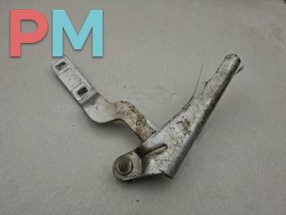 петля капота правая Audi A8 D2/4D [рестайлинг] 2002, серый, седан, 4D0823302C
