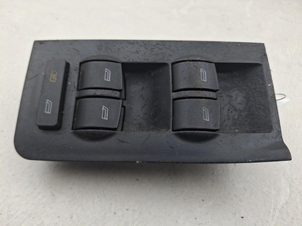 блок управления стеклоподъемниками Audi A6 C5 1998, 2.4 л., бензин, МКПП, серый, универсал, 4B0959851