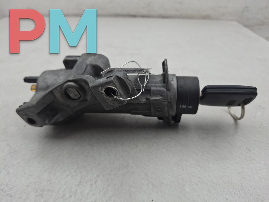 замок зажигания Audi A6 4B/C5 1998, 2.4 л., бензин, МКПП, серый, универсал, 4B0905851C - фото №1