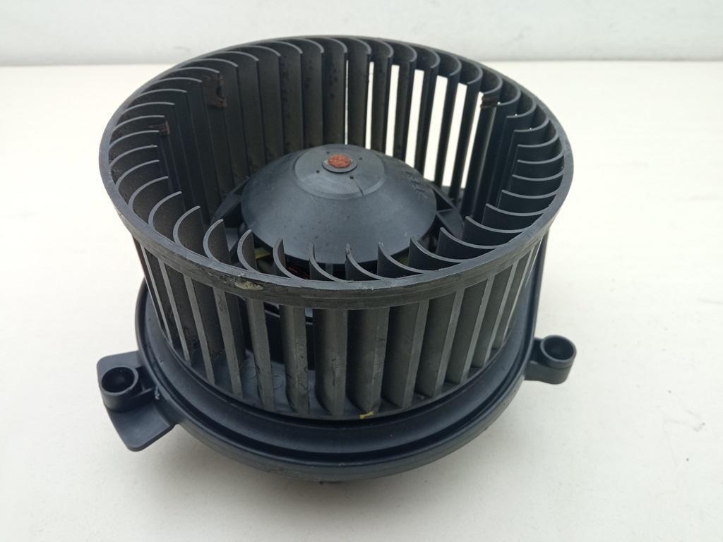 моторчик печки Audi A4 B6 2001, 2.0 л., бензин, АКПП, серый, седан, 8E1820021A