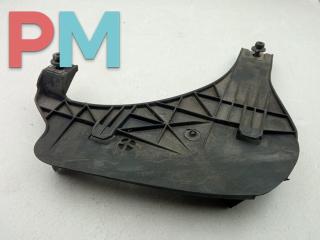 крепление фары левой Audi A4 B6 2002, 2.0 л., бензин, МКПП, чёрный, седан