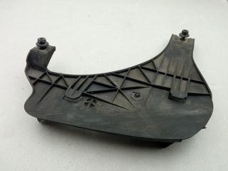 крепление фары левой Audi A4 B6 2002, 2.0 л., бензин, МКПП, чёрный, седан