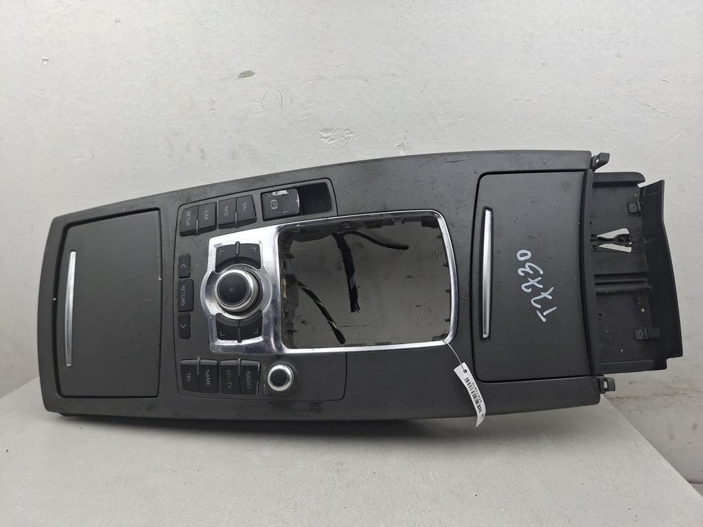 консоль салона (центральная часть) Audi A6 4F/C6 2004, 2.4 л., бензин, МКПП, чёрный, седан, 4F1864261H - фото №1