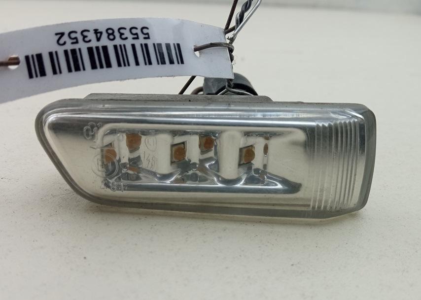 повторитель передний левый Audi A8 D3 2003, 4.2 л., бензин, АКПП, синий, седан