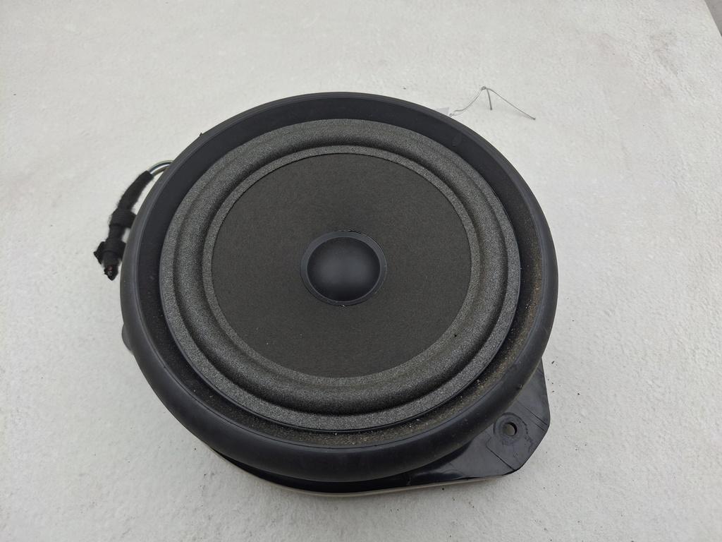 динамик двери Audi A4 B6 2003, 2.5 л., дизель, МКПП, красный, универсал, 8E0035411