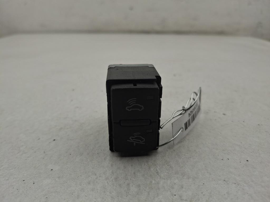 кнопка (выключатель) Audi A8 D3/4E 2003, 4.2 л., бензин, АКПП, синий, седан, 4E0962109 - фото №1