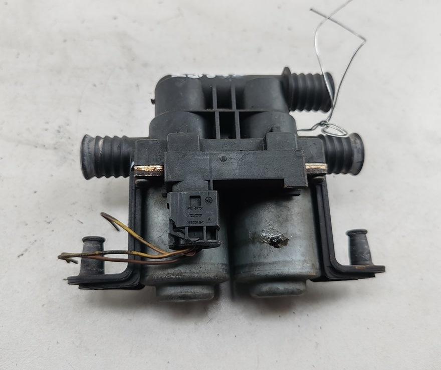кран отопителя (печки) BMW 7 E65/E66 2003, 4.4 л., бензин, АКПП, зелёный, седан, 1147412167