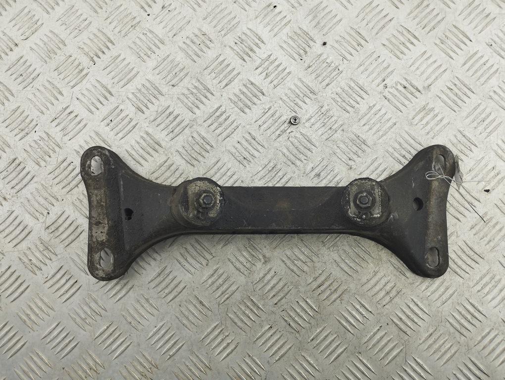 кронштейн КПП BMW 3 E46 2001, 2.2 л., бензин, МКПП, серый, универсал, 1094683