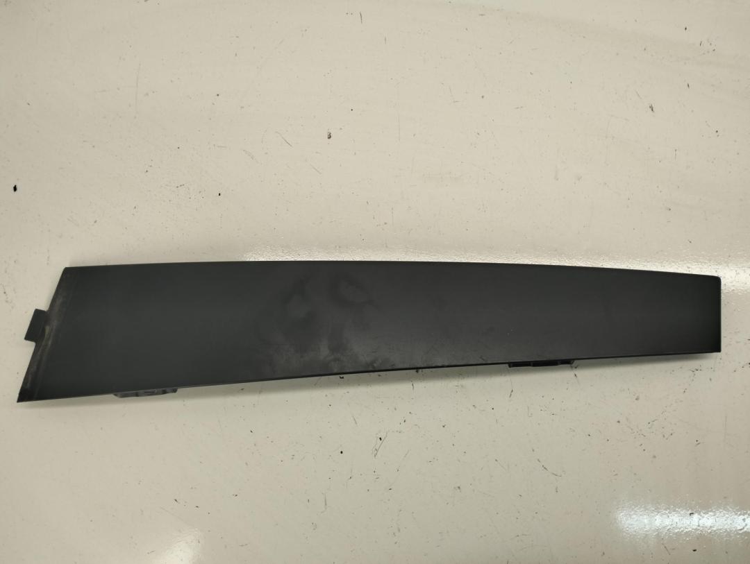 молдинг двери передней правой Volkswagen Passat B6 2006, 2.0 л., бензин, МКПП, синий, универсал, 3C4837902