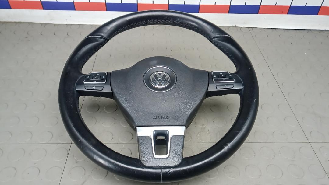 руль Volkswagen Golf 6 поколение 2009, 1.6 л., дизель, МКПП, хетчбэк 5 дв. - фото №1