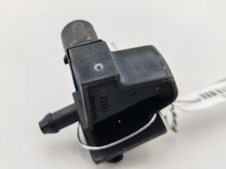 форсунка омывателя лобового стекла Audi A6 4B/C5 1998, 2.4 л., бензин, МКПП, серый, универсал, 4B0955988