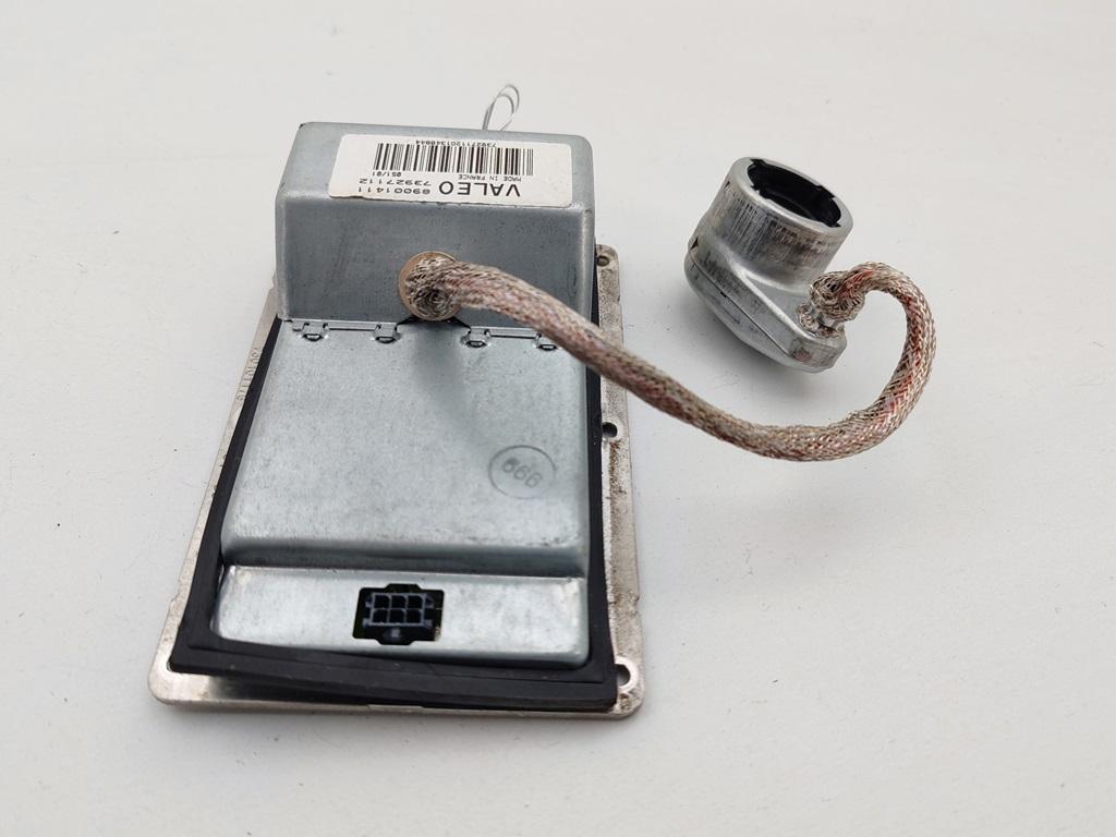 блок розжига ксенона Audi A4 B6 2001, 2.0 л., бензин, АКПП, серый, седан, 73927112