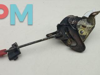 замок капота Volkswagen Transporter T4 1992, 2.4 л., дизель, МКПП, белый, микроавтобус, 701823509A