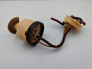 насос топливный Audi A4 B5 1997, 1.6 л., бензин, МКПП, зелёный, седан, 8D0201319