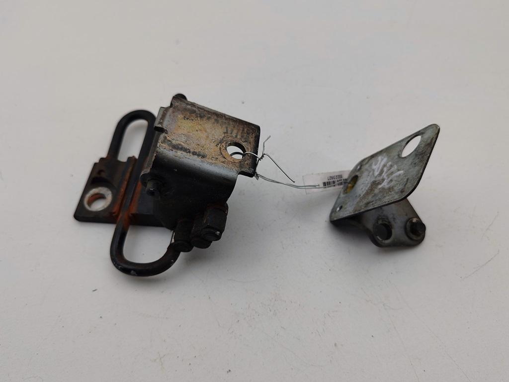 петля двери Audi A4 B6 2002, чёрный, седан, 8E0831411B
