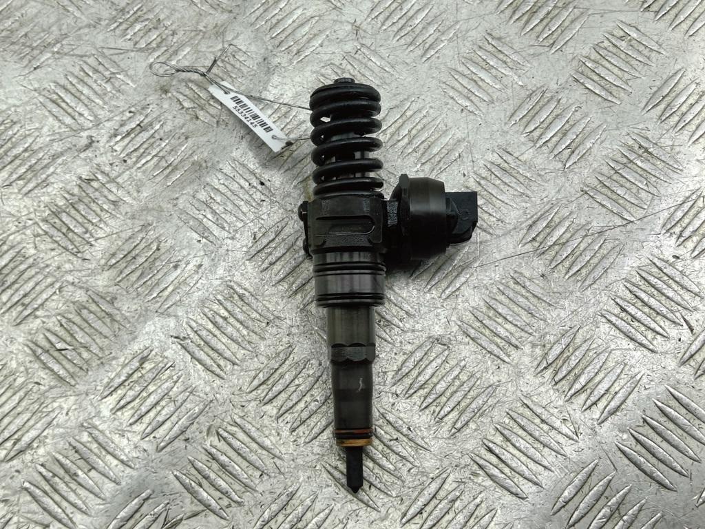 форсунка Volkswagen Passat B6 2005, 2.0 л., дизель, МКПП, серый, универсал, 038130073BQ, 0414720312