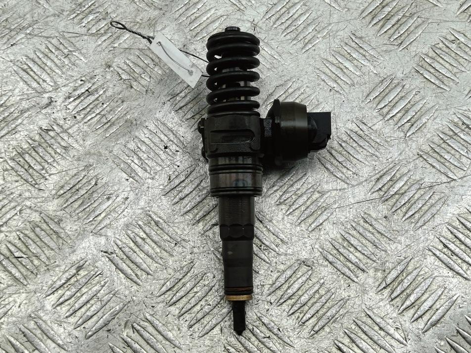 форсунка Volkswagen Passat B6 2005, 2.0 л., дизель, МКПП, серый, универсал, 038130073BQ, 0414720312