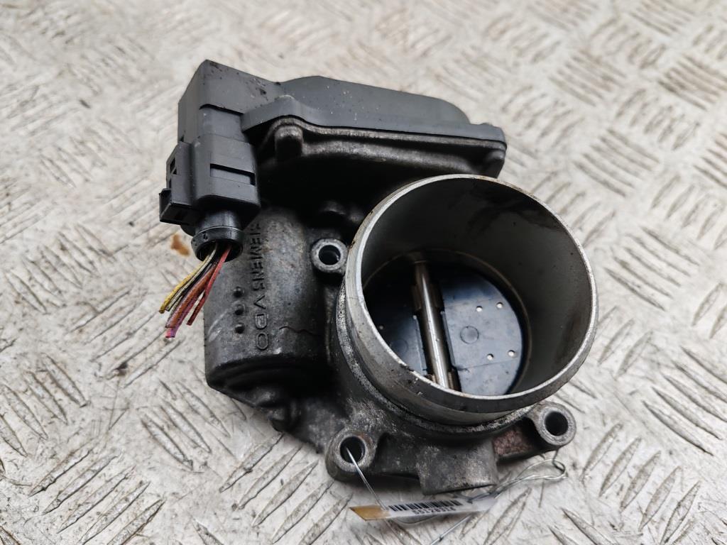 заслонка дроссельная Audi A6 4F/C6 2007, 2.0 л., TFSI, бензин, МКПП, чёрный, седан, 06F133062G - фото №1
