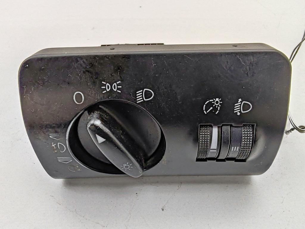 переключатель света Audi A6 C5 2002, 1.9 л., дизель, МКПП, красный, универсал, 4B1941531C