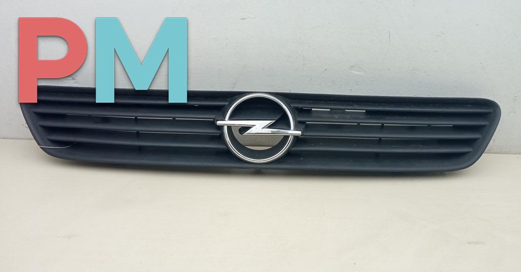 решетка радиатора Opel Astra G 1999, серый, универсал, 90588120 - фото №1
