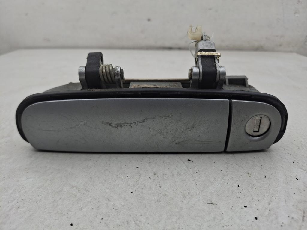 ручка наружная передняя левая Audi A6 C5 1997, 2.4 л., бензин, МКПП, серый, седан, 4B1837885