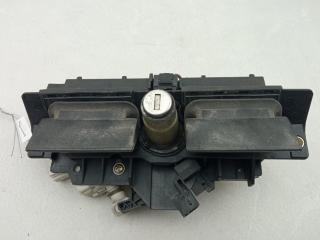 ручка крышки багажника Audi A6 4B/C5 1997, серый, седан, 4B827565H