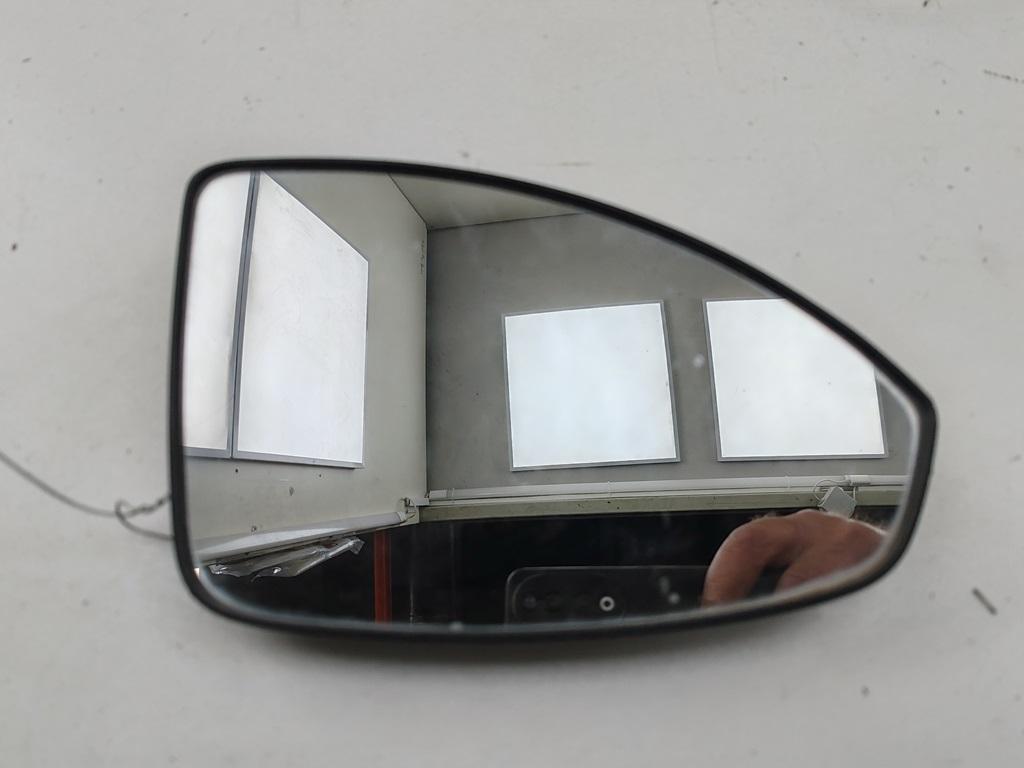 стекло зеркала наружного правого Chevrolet Cruze 2012, 1.6 л., бензин, МКПП, белый, универсал, J300NB