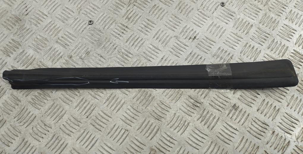 уплотнитель двери Opel Zafira A 2004, 2.2 л., бензин, АКПП, чёрный, минивэн, 009132664