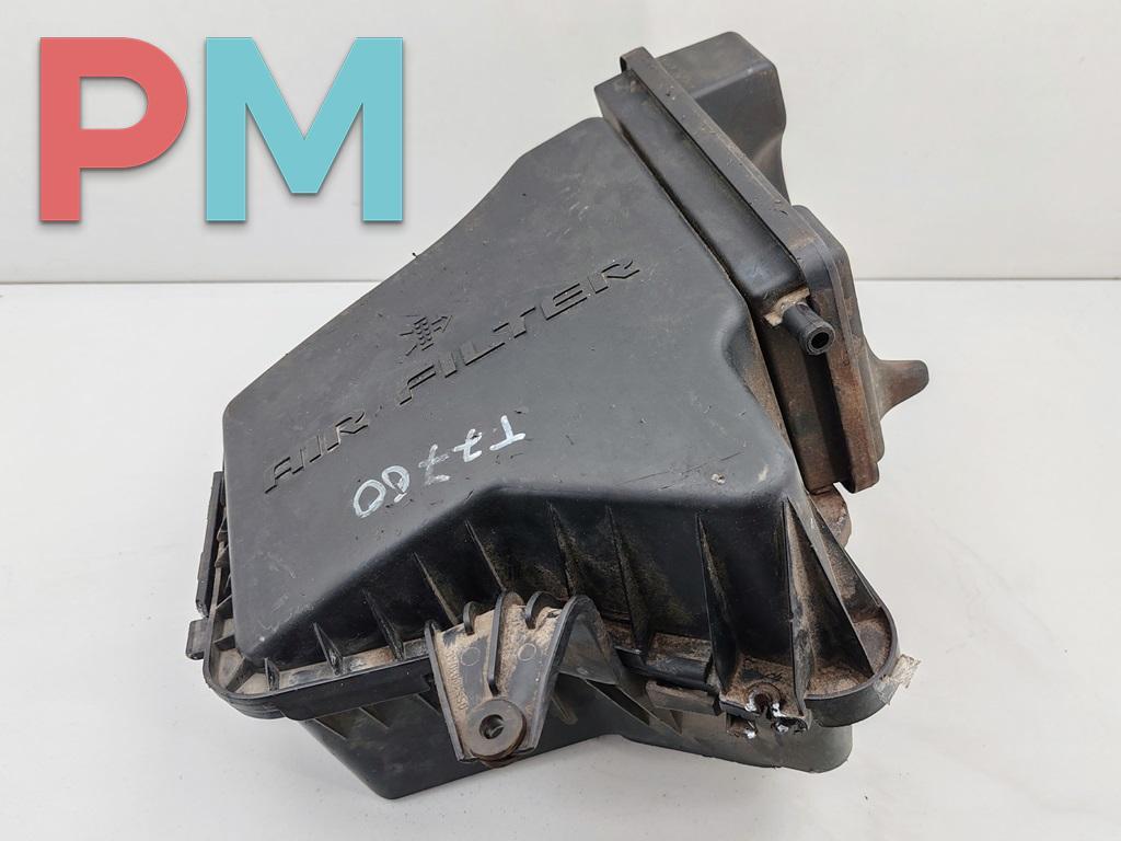 корпус воздушного фильтра Chrysler Pacifica 1 поколение 2003, 3.5 л., бензин, АКПП, бежевый, внедорожник 5 дв. - фото №1